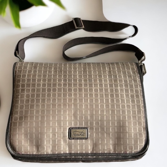 Anika Crossbody Messenger Bag in Walnut Brown with Hot Pink Quilted Lining - Picture 3 of 16